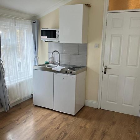 Specious Studio Flats Londra Dış mekan fotoğraf