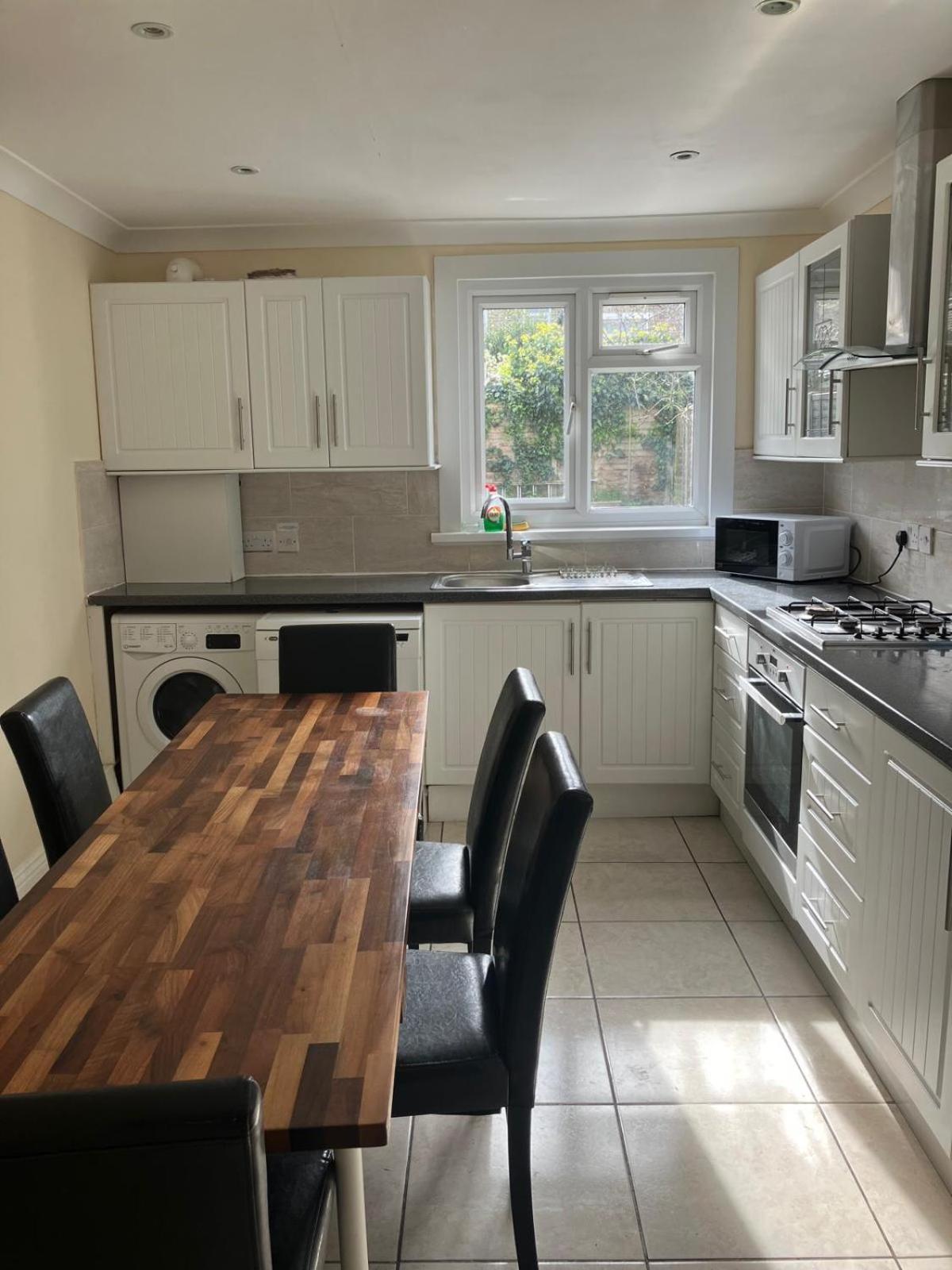 Specious Studio Flats Londra Dış mekan fotoğraf